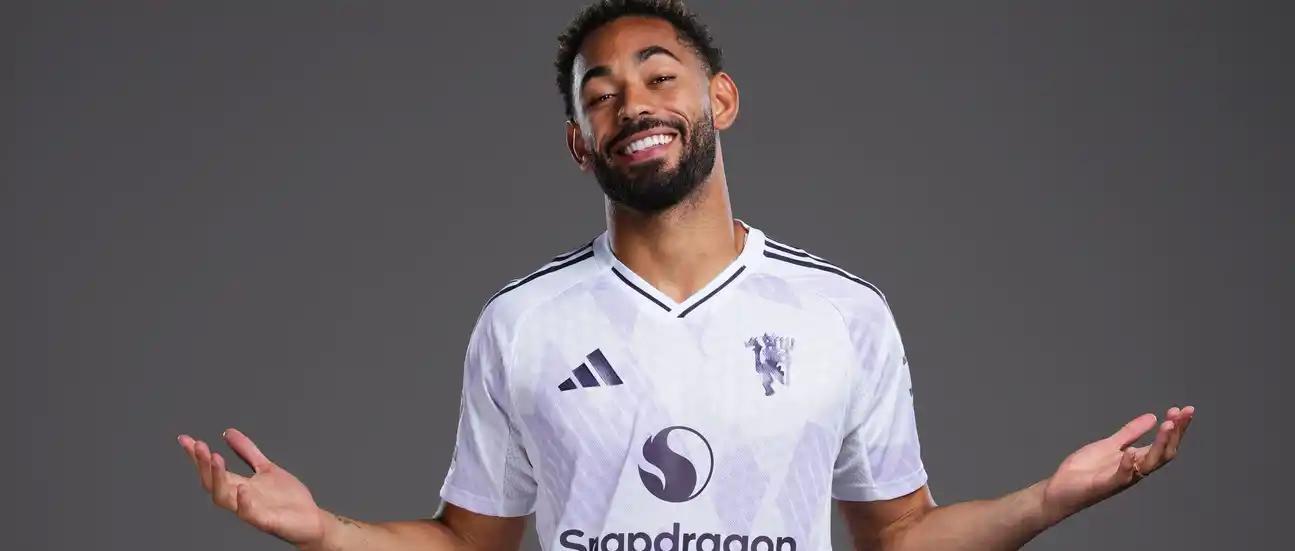 曼联新队宠，多名队员花式吹马特乌斯-库尼亚